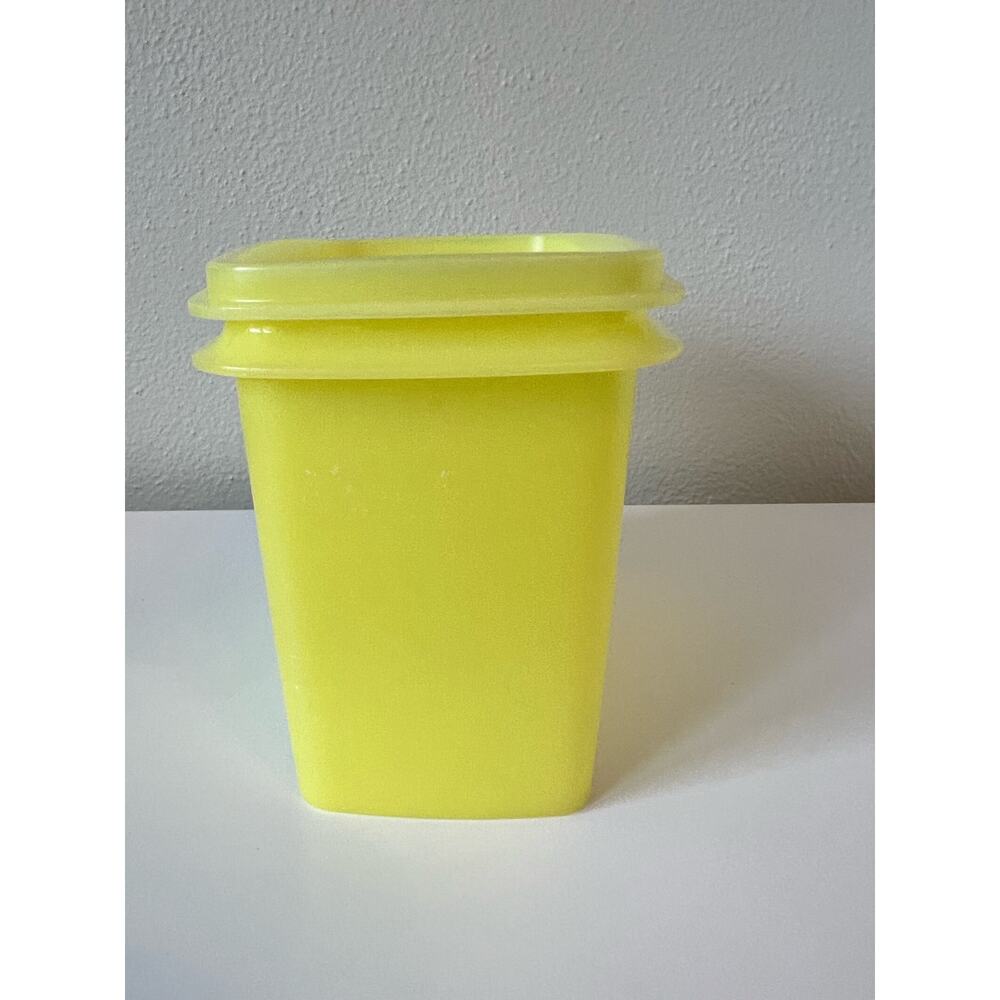 Vintage Lemon Yellow Tupperware Rectangular Container #1243-3 With Lid #1244-6 - Picture 14 of 14